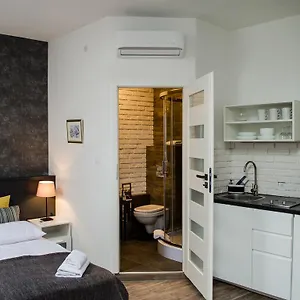https://modern-studios-in-old-city-krakow.krakowhotelspoland.com
